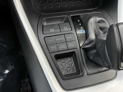 2024 Toyota RAV4, $32499. Photo 11