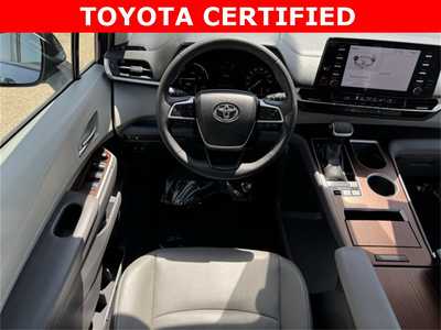 2022 Toyota Sienna, $46799. Photo 9