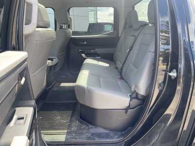 2022 Toyota Tundra Crew Cab, $48999. Photo 10