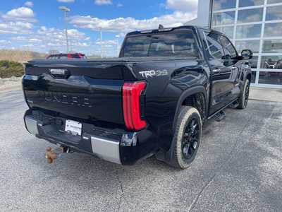 2022 Toyota Tundra Crew Cab, $48999. Photo 7