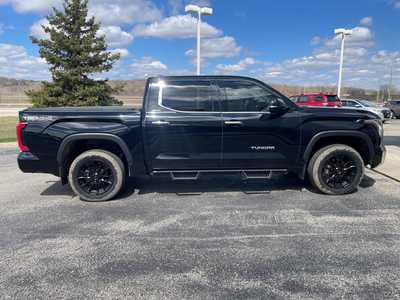 2022 Toyota Tundra Crew Cab, $48999. Photo 8