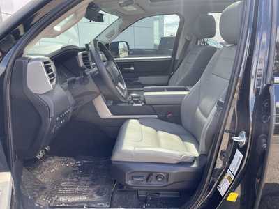 2022 Toyota Tundra Crew Cab, $48999. Photo 9
