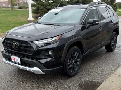 2023 Toyota RAV4, $30999. Photo 2
