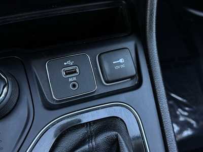 2019 Jeep Cherokee, $18999. Photo 10