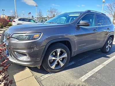 2019 Jeep Cherokee, $20499. Photo 2