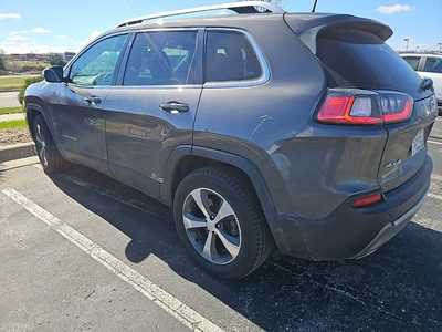 2019 Jeep Cherokee, $20499. Photo 3