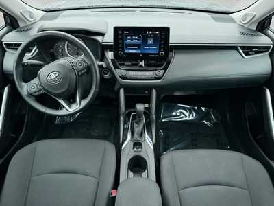 2022 Toyota Corolla Cross, $25599. Photo 8