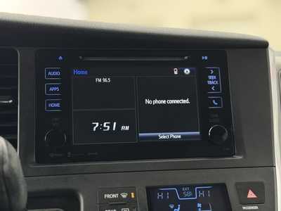 2017 Toyota Sienna, $22000. Photo 2