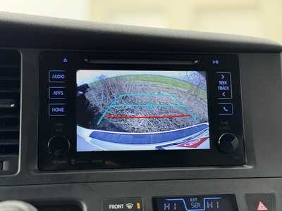 2017 Toyota Sienna, $22000. Photo 3