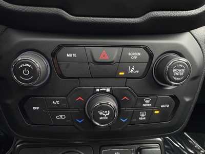 2022 Jeep Renegade, $22500. Photo 10