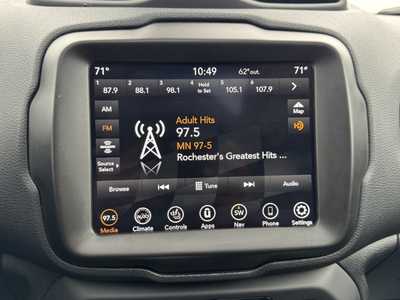 2022 Jeep Renegade, $22500. Photo 4
