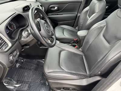 2022 Jeep Renegade, $22500. Photo 5
