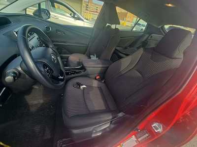 2022 Toyota Prius, $27000. Photo 5