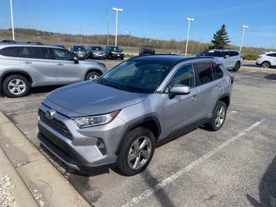 2021 Toyota RAV4, $36500. Photo 3