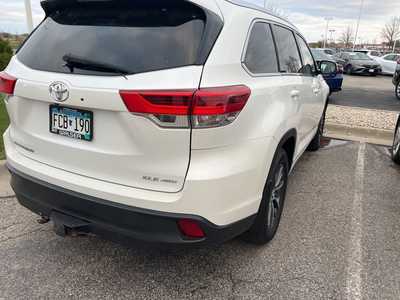 2017 Toyota Highlander, $24200. Photo 4