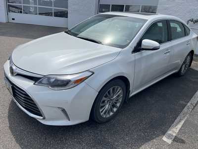 2018 Toyota Avalon, $21500. Photo 2