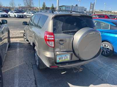 2010 Toyota RAV4, $10000. Photo 4
