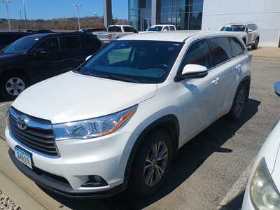 2014 Toyota Highlander, $15000. Photo 2