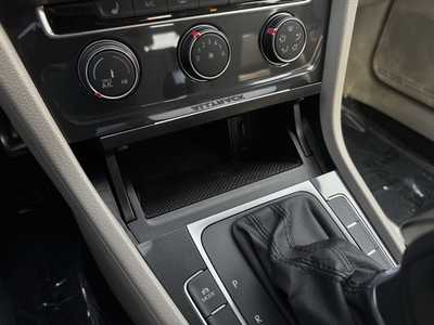 2019 Volkswagen Golf, $20999. Photo 10