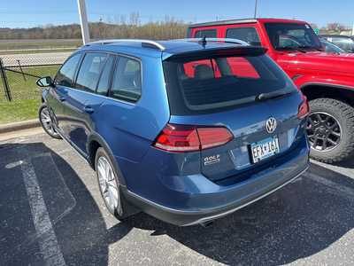 2019 Volkswagen Golf, $21300. Photo 4