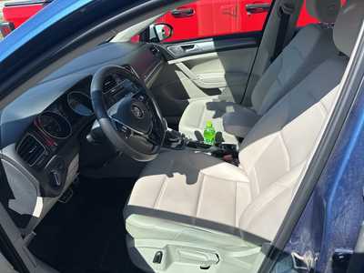 2019 Volkswagen Golf, $21300. Photo 5
