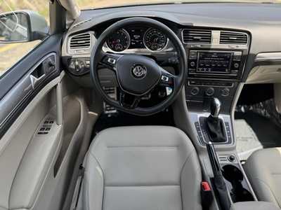 2019 Volkswagen Golf, $20999. Photo 6