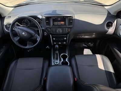 2020 Nissan Pathfinder, $21999. Photo 9