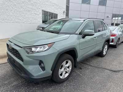 2021 Toyota RAV4, $30000. Photo 2