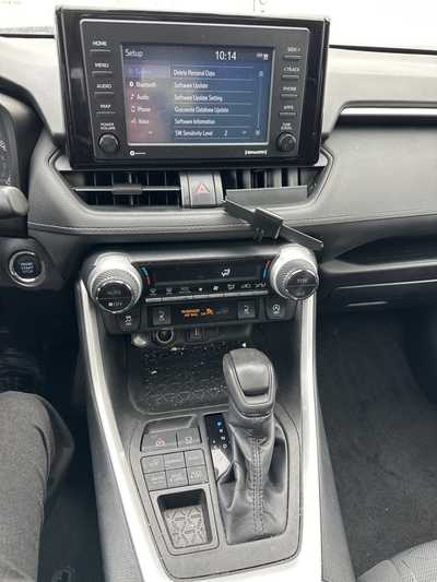 2021 Toyota RAV4, $30000. Photo 7