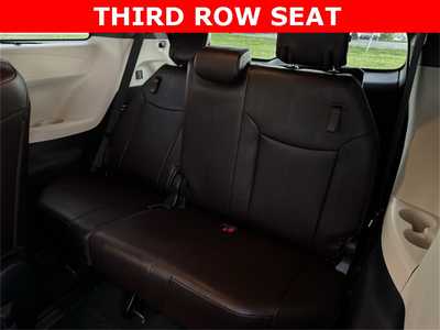 2022 Toyota Sienna, $50299. Photo 8