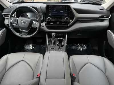 2022 Toyota Highlander, $39499. Photo 9
