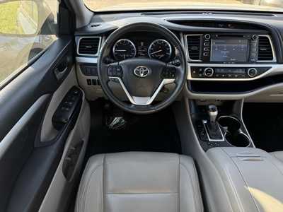 2016 Toyota Highlander, $19499. Photo 10