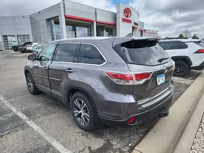 2016 Toyota Highlander, $20000. Photo 3
