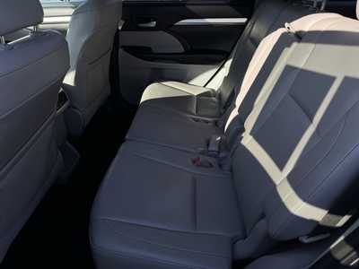 2016 Toyota Highlander, $19499. Photo 7