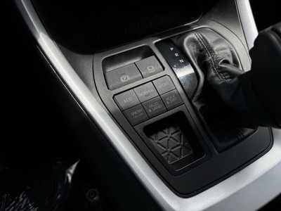 2022 Toyota RAV4, $33498. Photo 12