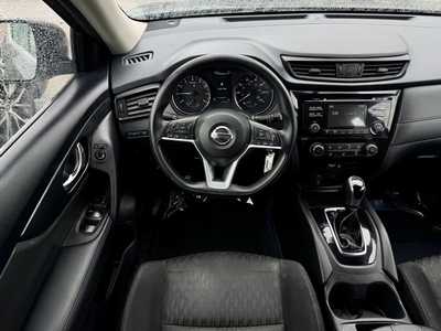 2017 Nissan Rogue, $9490. Photo 6