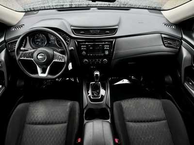 2017 Nissan Rogue, $9490. Photo 7