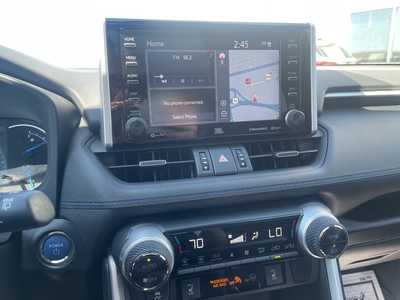 2020 Toyota RAV4, $33000. Photo 11