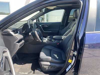 2020 Toyota RAV4, $33000. Photo 9