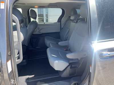 2023 Toyota Sienna, $43800. Photo 10