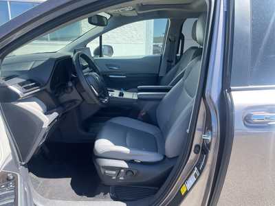 2023 Toyota Sienna, $43800. Photo 9