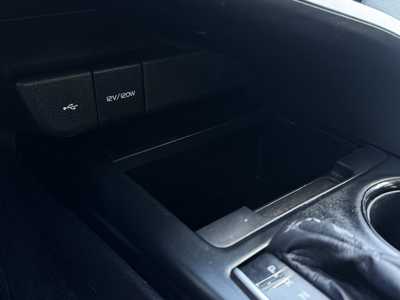 2020 Toyota Camry, $20998. Photo 10