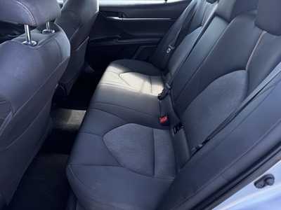 2020 Toyota Camry, $20998. Photo 5
