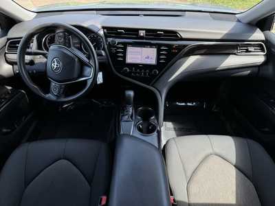 2020 Toyota Camry, $20998. Photo 7