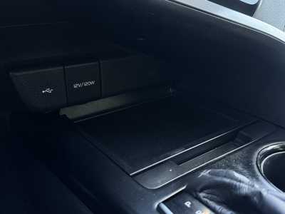 2020 Toyota Camry, $20998. Photo 9