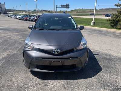 2016 Toyota Prius, $12500. Photo 2