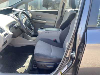 2016 Toyota Prius, $12500. Photo 9