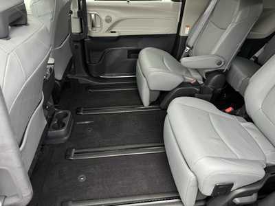 2024 Toyota Sienna, $53999. Photo 7