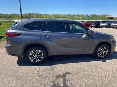 2020 Toyota Highlander, $37000. Photo 8