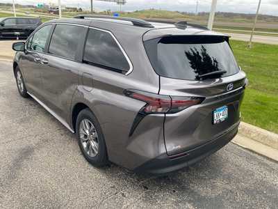 2023 Toyota Sienna, $50500. Photo 5